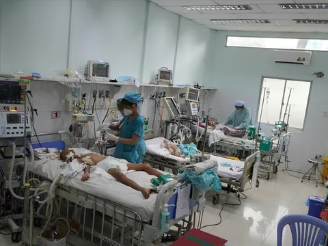 Bệnh viện quá tải khi chưa vào đỉnh dịch sốt xuất huyết