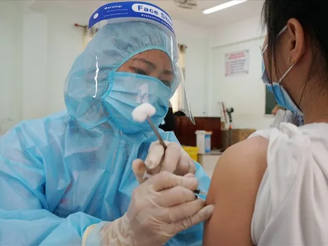 TP Cần Thơ:  Nguy cơ cao không sử dụng hết số vaccine phòng COVID-19 được phân bổ.