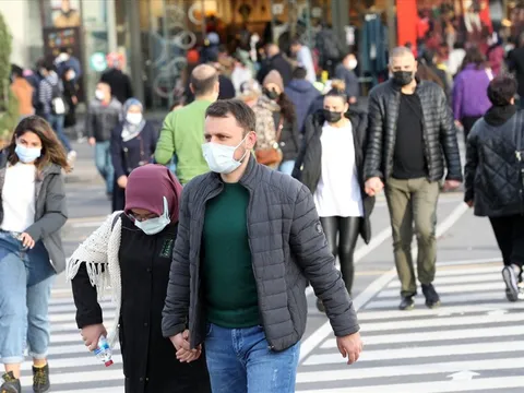 Dịch COVID-19 có dấu hiệu tăng cao ở châu Âu vào mùa hè này