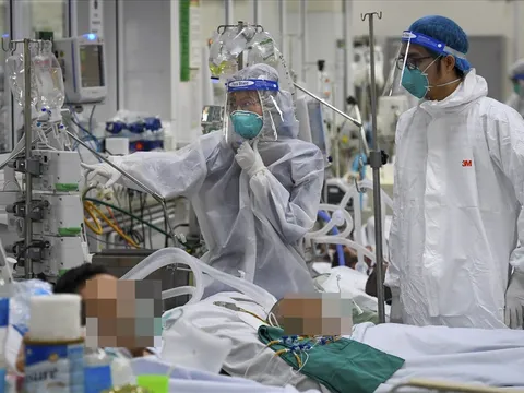 Cảnh báo bệnh nhân COVID-19 cần can thiệp y tế gia tăng