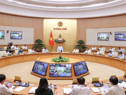 Thủ tướng Phạm Minh Chính: Covid 19 có thể diễn biến phức tạp, tình trạng thiếu thuốc, vật tư y tế cần giải pháp phù hợp xử lý