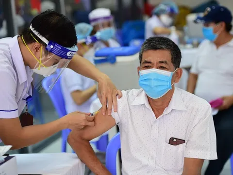 Cách bảo vệ bạn khỏi làn sóng lây nhiễm Omicron BA.5 và BA.4