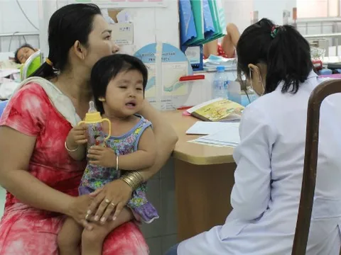 TP. Hồ Chí Minh: Nhiều trẻ em nhập viện vì viêm dạ dày ruột cấp