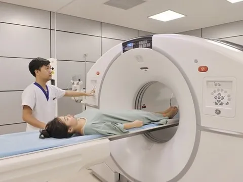 Lối sống thiếu khoa học khiến độ tuổi ung thư ngày càng trẻ hóa