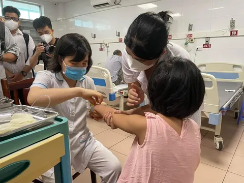 Hướng dẫn điều trị hậu COVID-19 cho trẻ em tại nhà mới nhất