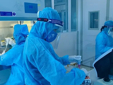 Bộ Y tế đề nghị đẩy nhanh tiêm vaccine mũi 3, mũi 4 do biến thể phụ BA.4, BA.5 xuất hiện trong cộng đồng