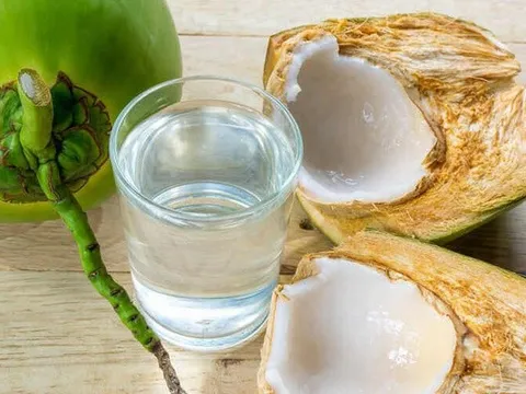 Những tác dụng hữu ích của quả dừa