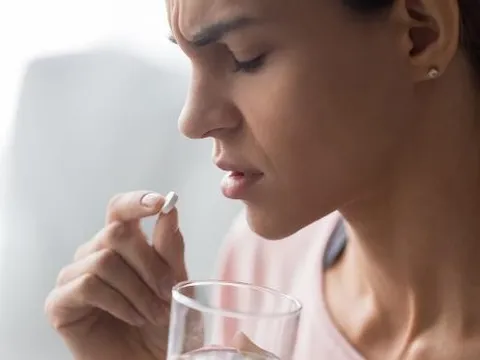 Những người dùng kháng sinh kéo dài nguy cơ cao mắc trầm cảm và lo âu
