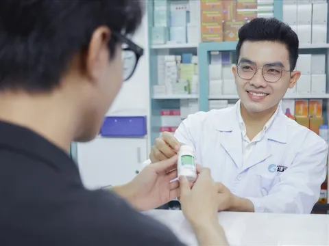 Báo động tình trạng trẻ hoá người nhiễm HIV đồng giới