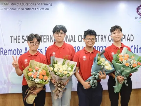 Cả 4 thí sinh của Việt Nam đều đoạt Huy chương Vàng tại Olympic Hóa học quốc tế 2022
