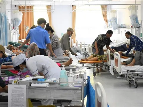 TP Cần Thơ: Bệnh viện công phải tuyển dụng và đào tạo nhân sự lại từ đầu