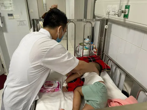 Lo ngại viêm não sau cúm với biểu hiện tổn thương thần kinh trung ương