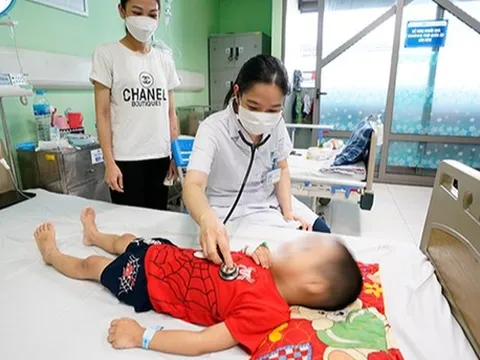 Bị ngộ độc vitamin D, suy thận cấp do uống vitamin D quá liều trong thời gian dài