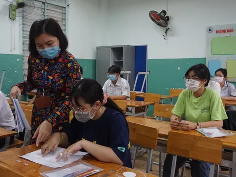 Học sinh vào lớp 10 có được chuyển đổi tổ hợp môn học trong quá trình học không?