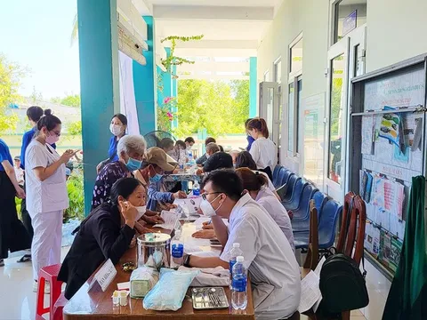 Khám sức khỏe miễn phí cho 1.200 đối tượng chính sách, công nhân viên chức, người lao động