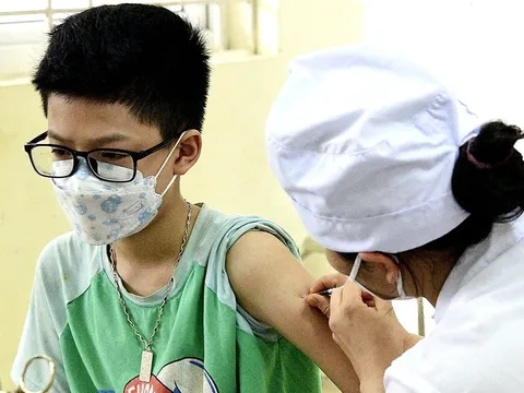 Rà soát trẻ từ 5 - dưới 18 tuổi chưa tiêm vaccine COVID-19 hoặc tiêm chưa đầy đủ