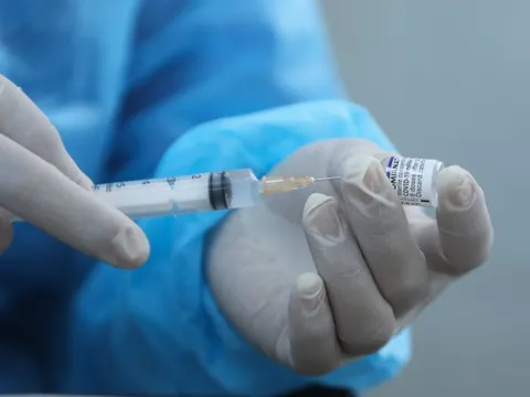 TP HCM tăng điểm tiêm vaccine phòng COVID-19 cho trẻ em