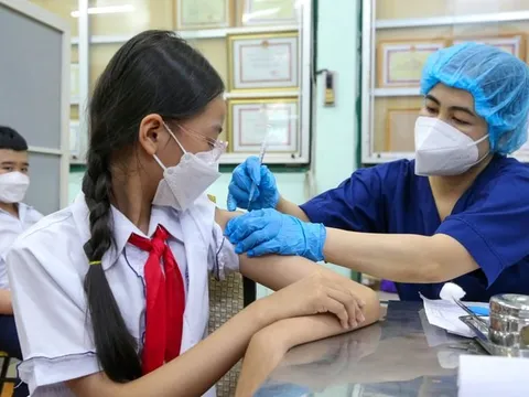 Tăng cường tiêm phòng vắc-xin Covid-19 cho trẻ, cần sự đồng thuận của phụ huynh