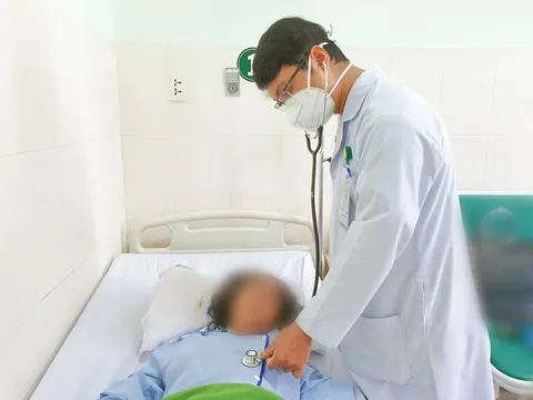 Cần Thơ: Nữ bệnh nhân ngộ độc cấp do uống 50 viên thuốc tăng cân