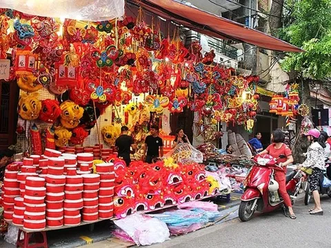 Mùa Trung Thu năm 2022:  Đồ chơi truyền thống vẫn có "chỗ đứng" của riêng mình