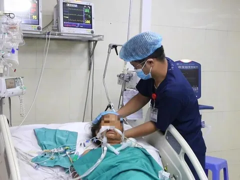 Cứu sống bệnh nhân sốc tim nguy kịch bằng kỹ thuật tim phổi nhân tạo ECMO