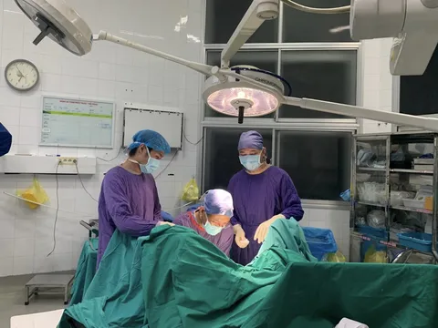 Thí điểm tự chủ toàn diện bệnh viện công không hợp lý ngay từ việc chọn bệnh viện thí điểm