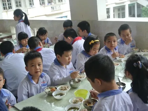 Hà Nội tăng cường công tác đảm bảo an toàn thực phẩm trong trường học