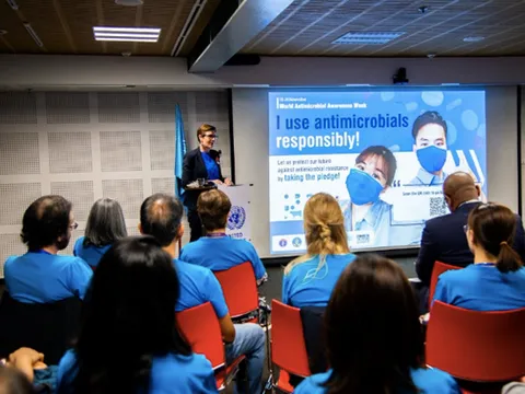 Cam kết hành động ngừng việc sử dụng kháng sinh quá liều lượng và sai cách để bảo vệ sức khỏe