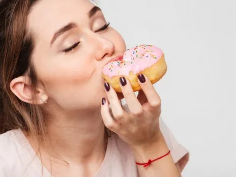 Những thói quen ăn uống khiến bạn lão hóa nhanh chóng