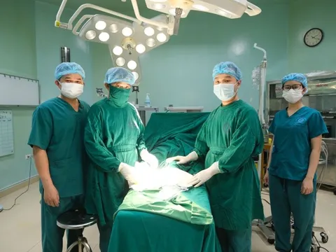 Biến chứng do bệnh đái tháo đường, nam bệnh nhân phải cắt cụt 2 cẳng chân