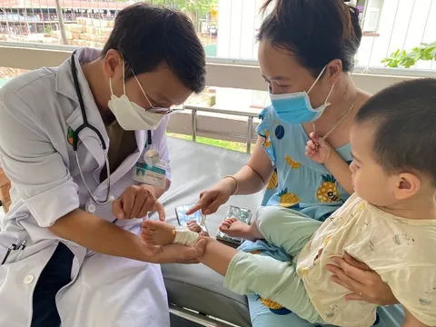 Gia tăng đối tượng mắc bệnh trước thềm năm học mới