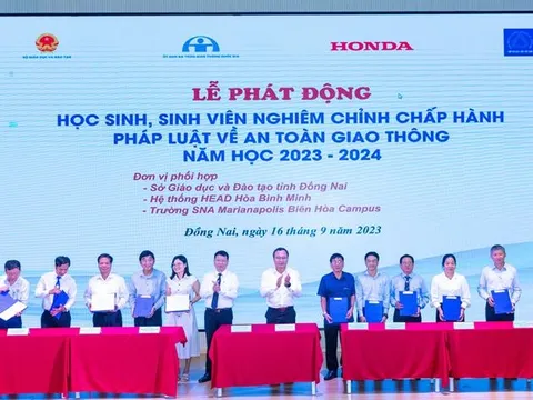 Đẩy mạnh và nâng cao hiệu quả công tác giáo dục an toàn giao thông trong học sinh, sinh viên