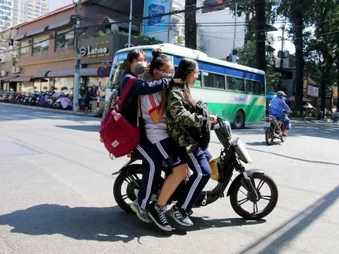 Cần nâng cao hiểu biết pháp luật về an toàn giao thông cho học sinh
