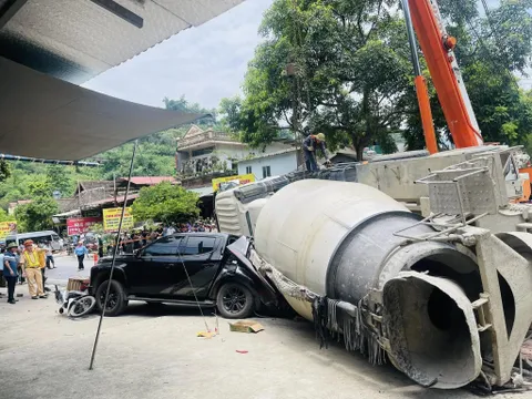Lào Cai: Tai nạn giao thông nghiêm trọng trên QL4D khiến 3 người tử vong