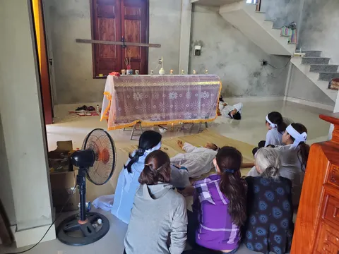 Tang thương bao trùm phố núi