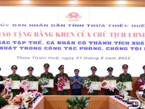 Vụ cướp tiệm vàng tại Huế: Lãnh đạo tỉnh khen thưởng các cá nhân, tập thể có thành tích phá án