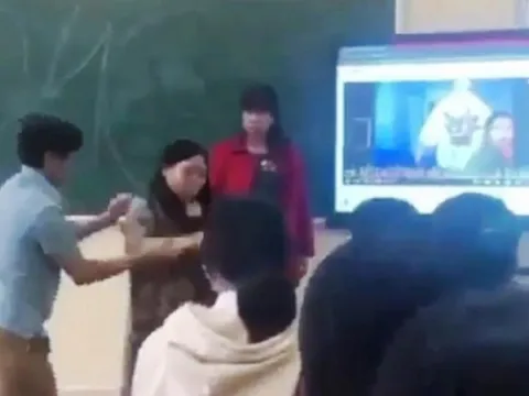 Thừa Thiên – Huế: Hiệu trưởng nói gì về việc nữ giáo viên bị đồng nghiệp kéo tay, đuổi ra khỏi lớp học?