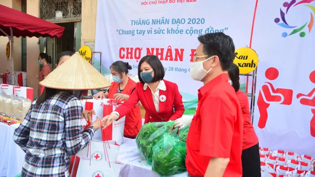 Ấm áp Chợ Nhân đạo giữa lòng Thủ đô