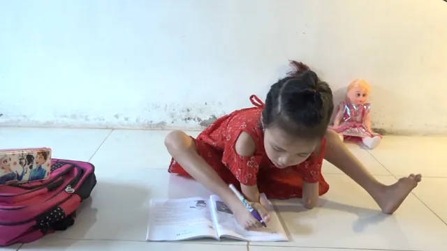 Nghị lực của bé gái không tay ở Hà Nội