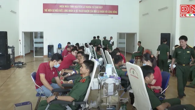 Hiến máu tình nguyện - Nét đẹp người lính Cụ Hồ